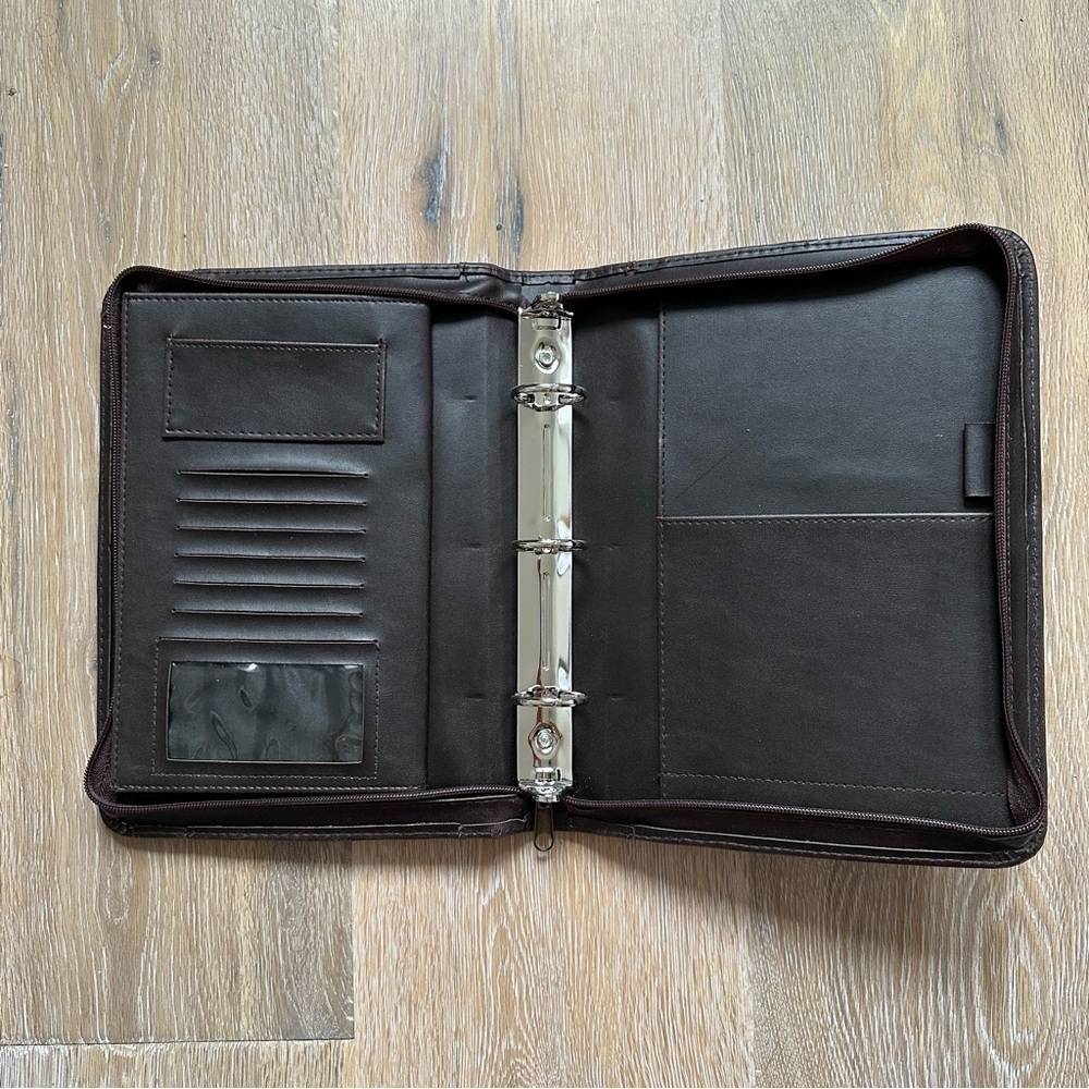 Vintage 90's Planner Case with Zipper 3 Ring Bound Chocolate Brown - 10.5" x 8" - Picture 2 of 6